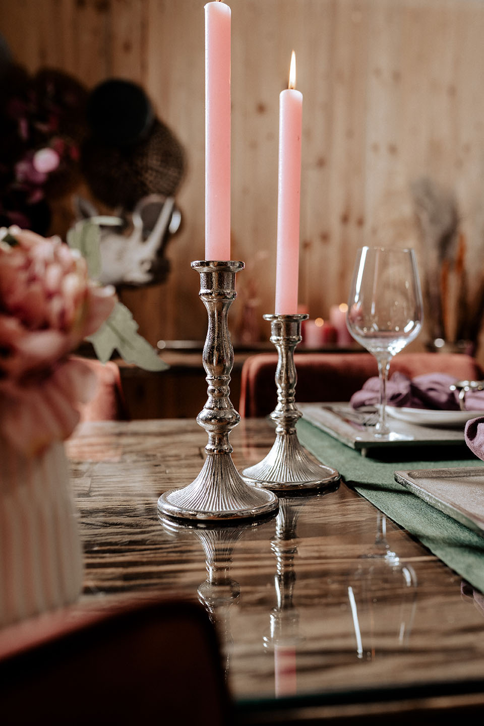 KATHRIN_BARNETZKE_Noll-19112022-Ambiente-15 Kerzenständer Silber 2er Set aus Metall