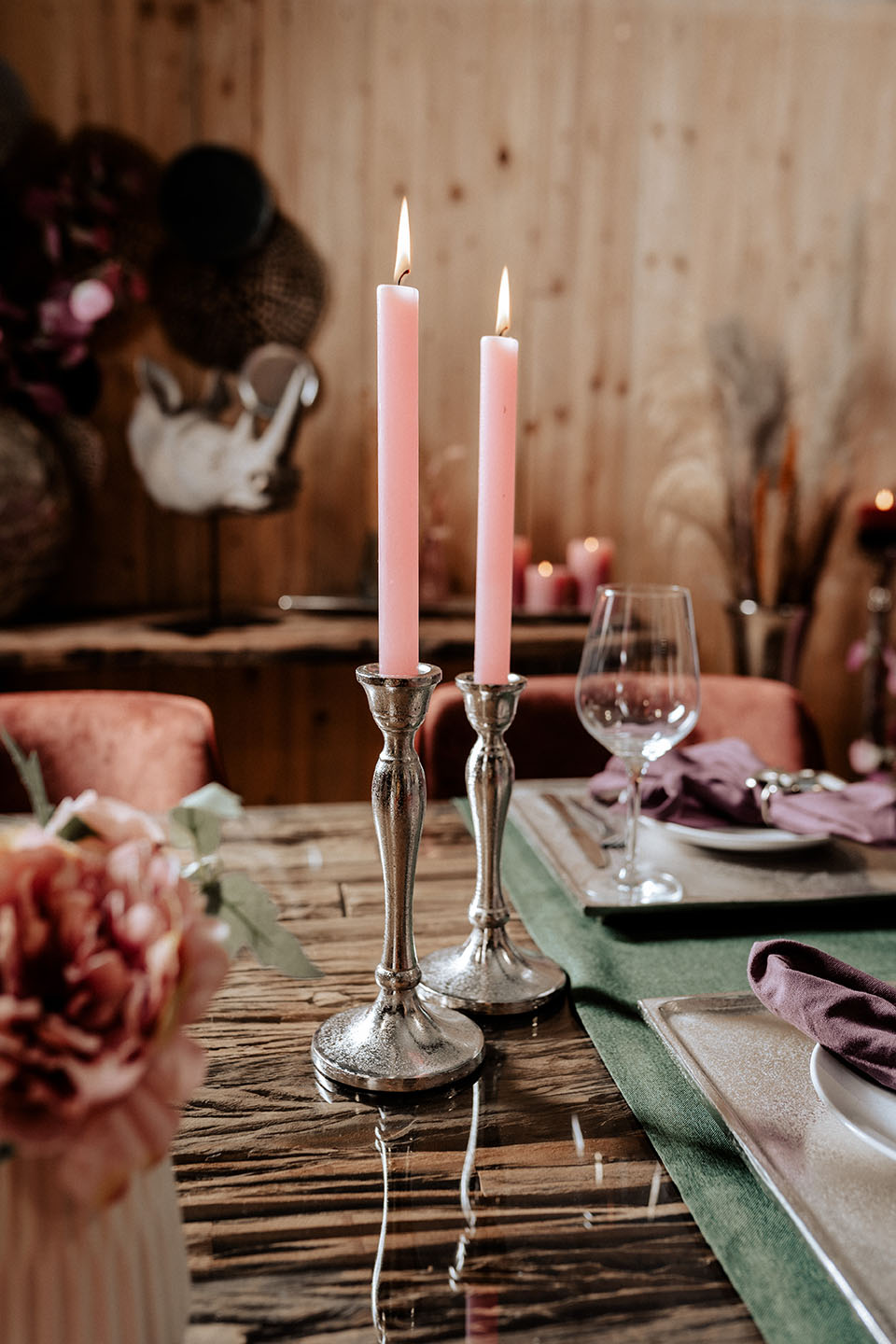 KATHRIN_BARNETZKE_Noll-19112022-Ambiente-31 Kerzenständer Silber 2er Set aus Metall