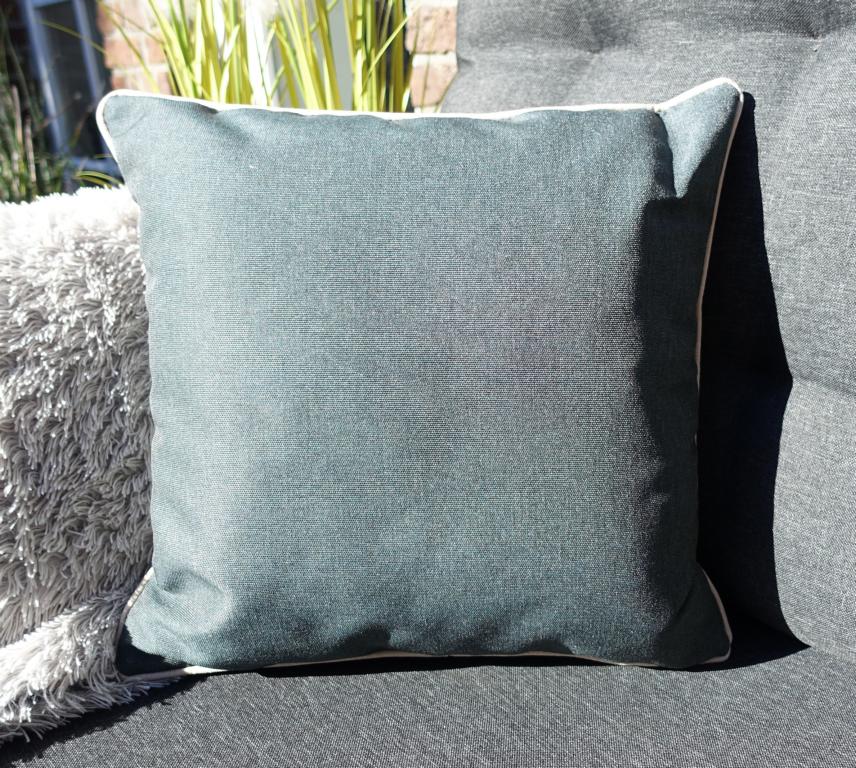 Kissen-Outddor-Olefin-Petrol-mit-Keder-in-Natur-von-MichaelNol-7 Kissen Outdoor Petrol Premium-Qualität 45x45 cm