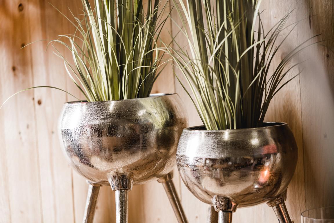 Vase Dekovase Silber aus Aluminium (Metall) Pflanztopf Dreibein Silber Aluminium